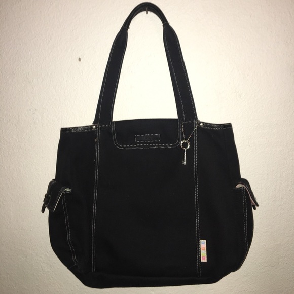Fossil Handbags - ⚡️SALE⚡️NEW! FOSSIL large tote; LOTS of pockets!🎀