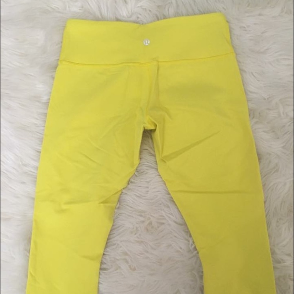 Lulu Lemon Cropped Leggings