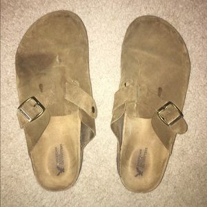 American Eagle Shoes (fake Birkenstocks)
