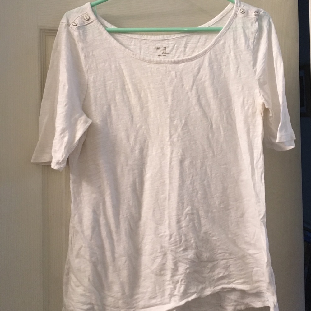 white boat neck tshirt