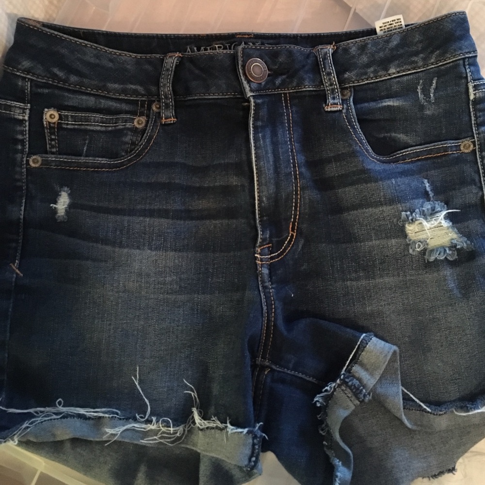 distressed AE high waisted shorts