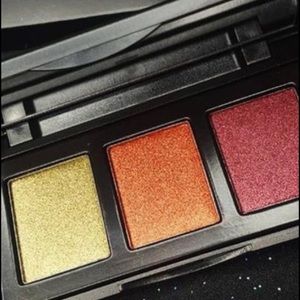 Naked cosmetic eyeshadow pigment trio
