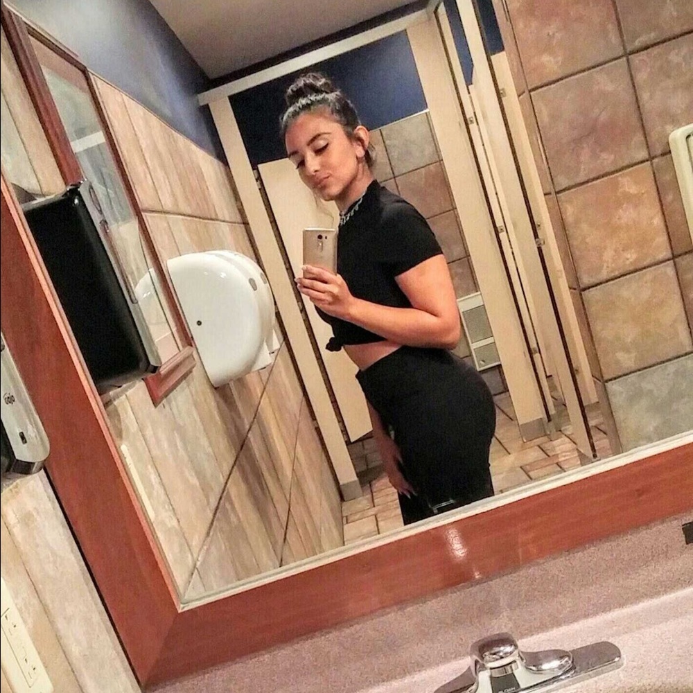 Nice to meet you 🌚
