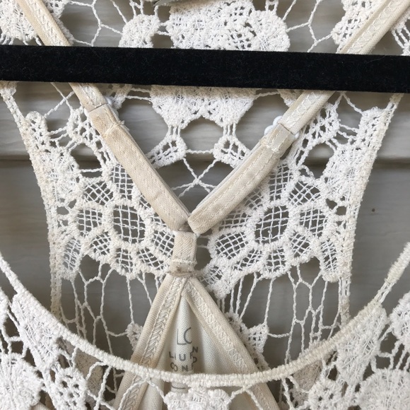 LC lace dress - Picture 3 of 6