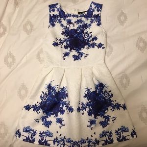 LAST CHANCE MOVING SALE-Floral Dress