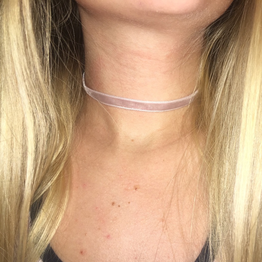 2 chokers!!