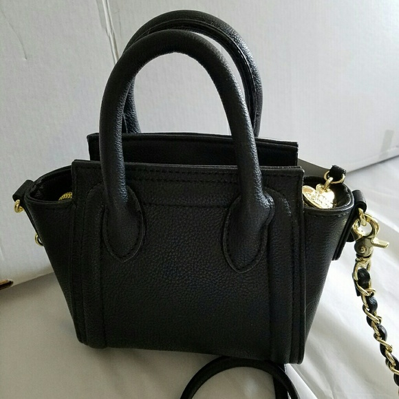 Super cute betsey johnson crossbody bag. - Picture 2 of 4