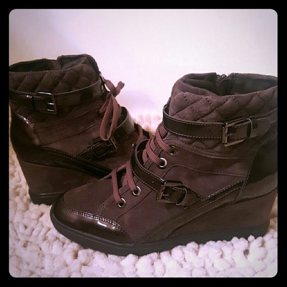 Geox Shoes - Brand New Geox 'Eleni' Wedge Sneaker in Chestnut!