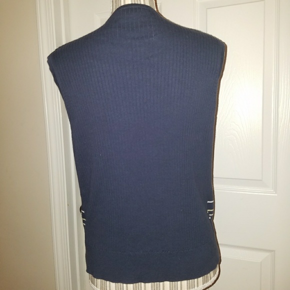 Light Sweater Vest - Picture 2 of 3