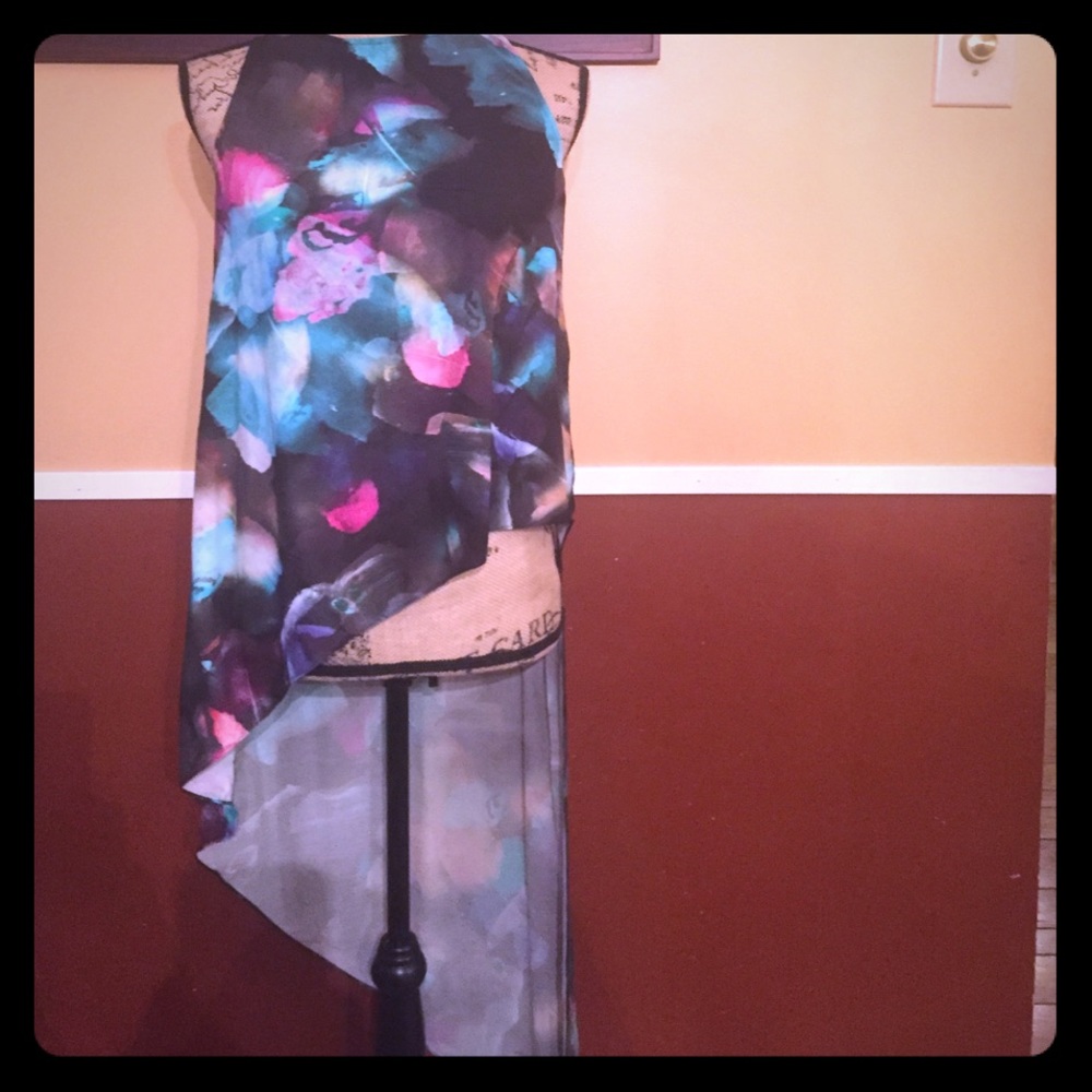 colorful bebe tunic
