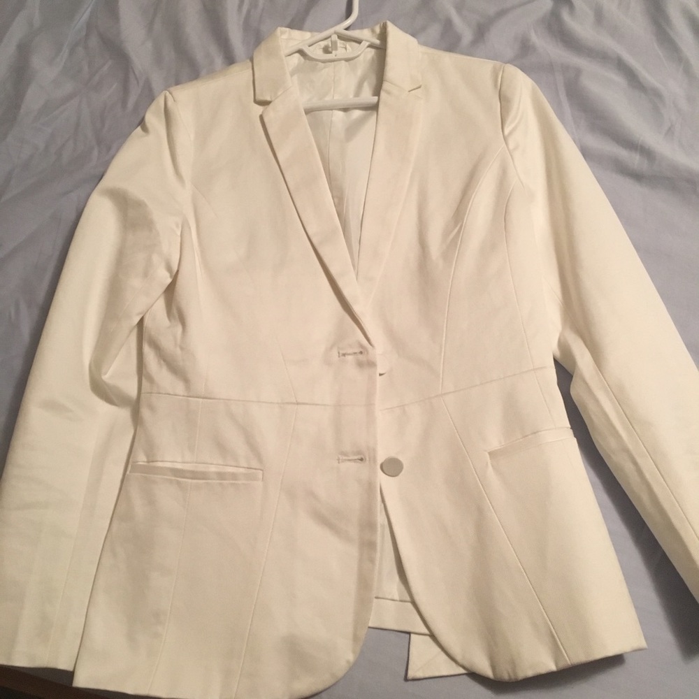 White blazer from Paris, size 8