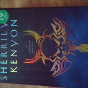 Sherrilyn kenyon born of shadows