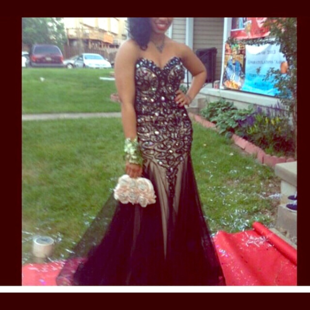 Size 8 jovanni bejeweled prom dress