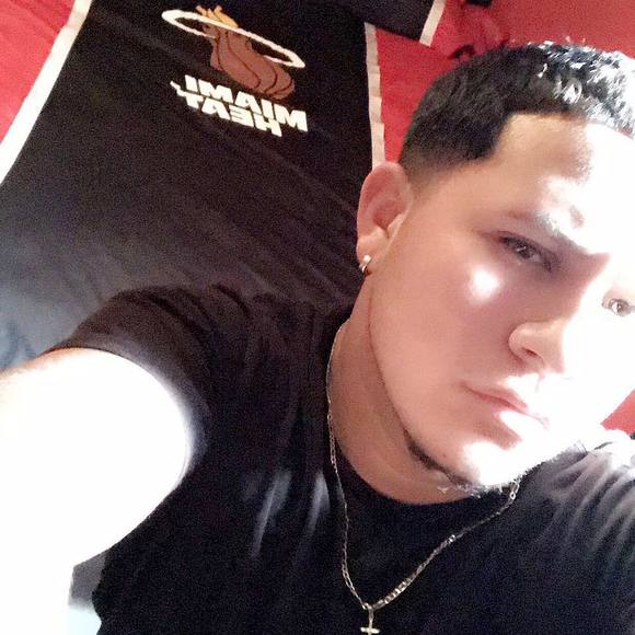 Meet your Posher, Ariel - Picture 1 of 1