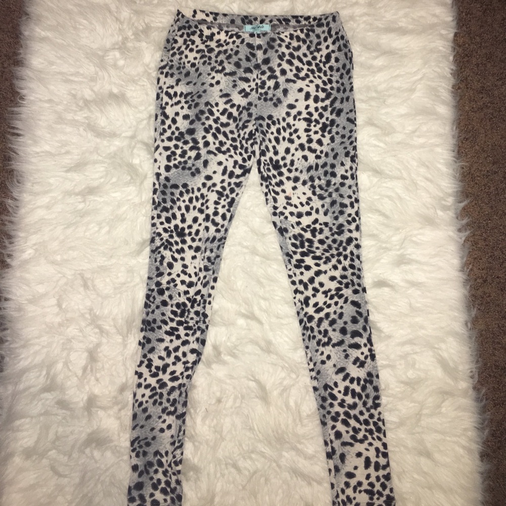 Black gray and white cheetah print leggings