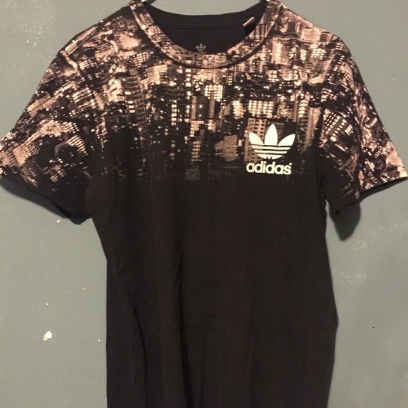 Adidas shirt - Picture 1 of 1