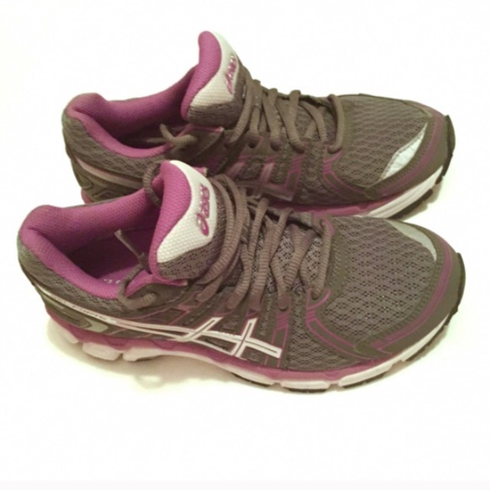 Brand new purple gel asics