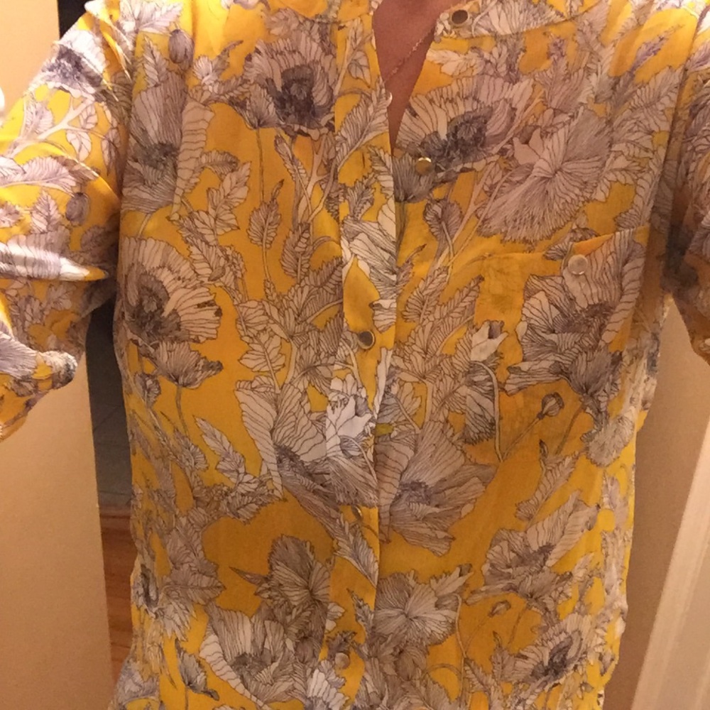SOLD Elsewhere-Liz Claiborne blouse. - Picture 6 of 8