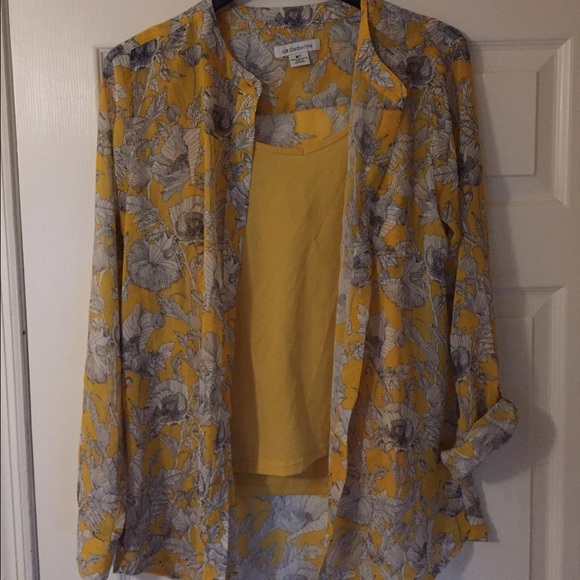 SOLD Elsewhere-Liz Claiborne blouse. - Picture 3 of 8