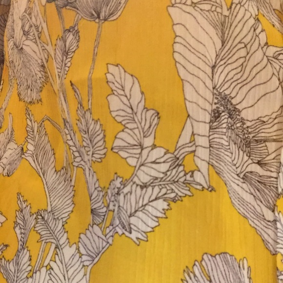 SOLD Elsewhere-Liz Claiborne blouse. - Picture 5 of 8