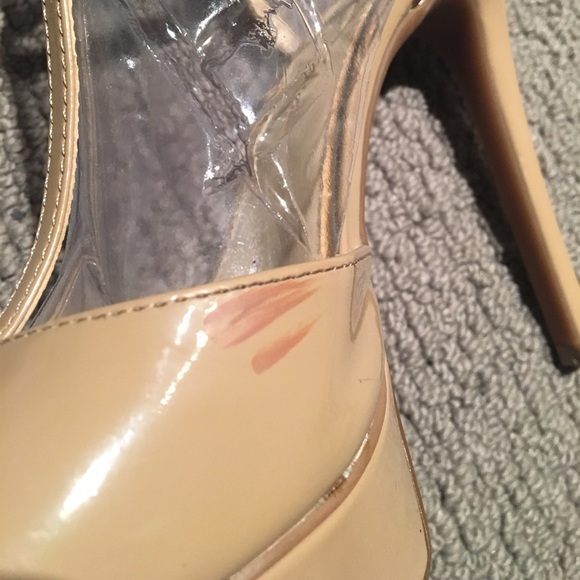 Jessica Simpson nude heels - Picture 3 of 5