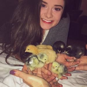 Meet your Posher, Kenzie