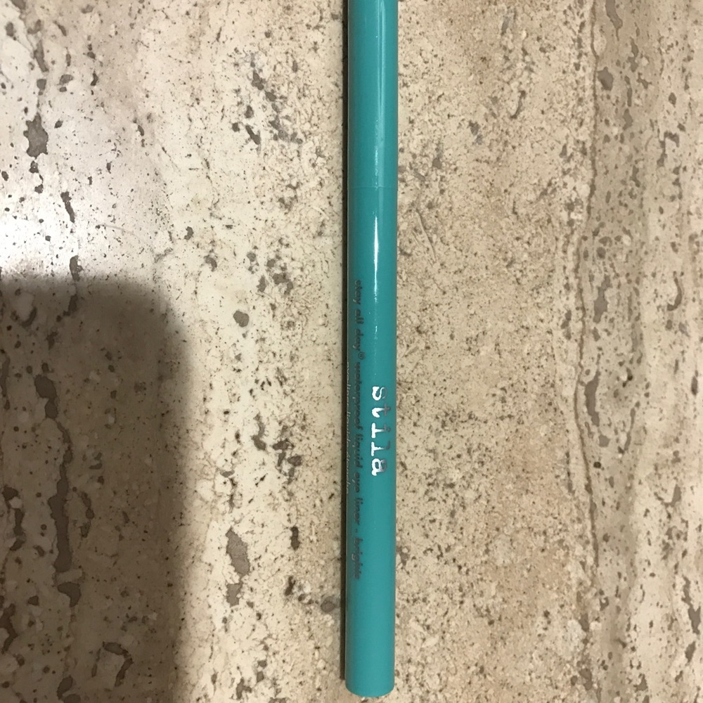 Stila turquoise liquid eyeliner