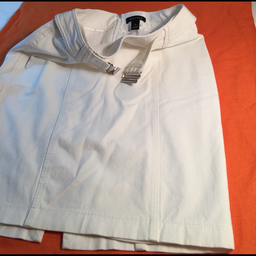 WHBM pencil skirt, white, size 6, summer ready,NEW