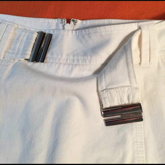 WHBM pencil skirt, white, size 6, summer ready,NEW - Picture 6 of 7