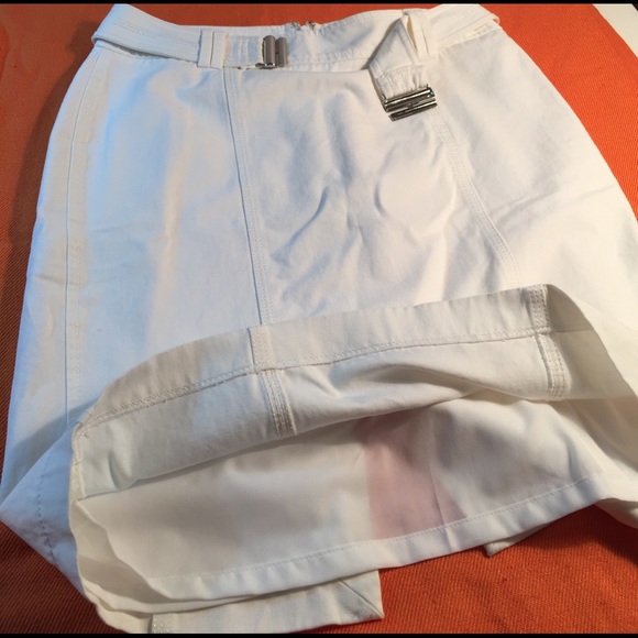 WHBM pencil skirt, white, size 6, summer ready,NEW - Picture 7 of 7