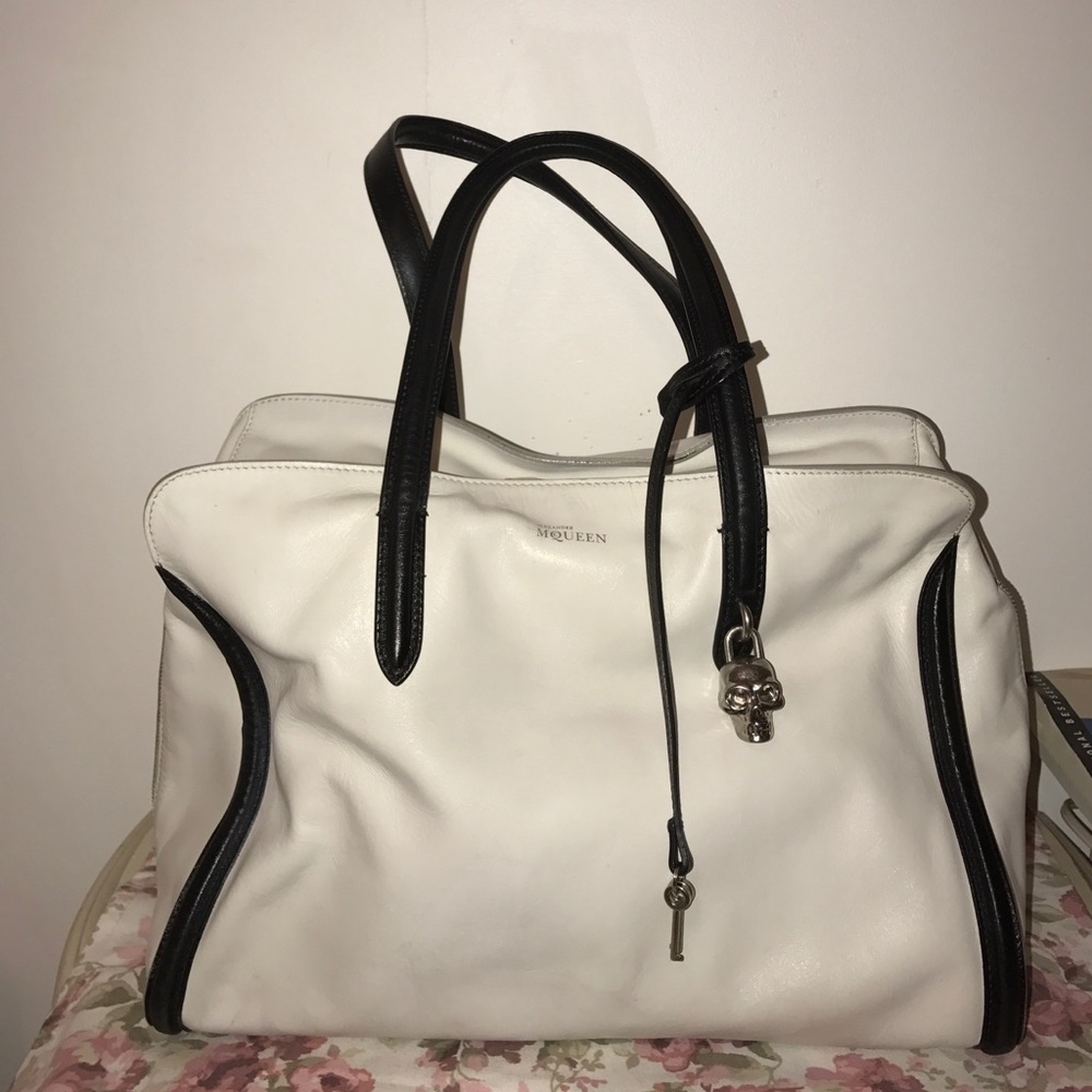 Alexander McQueen Skull Padlock Zip Around Top Bag