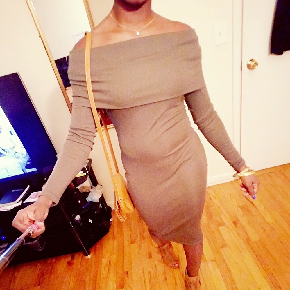 Off the Shoulder - Midi Dress