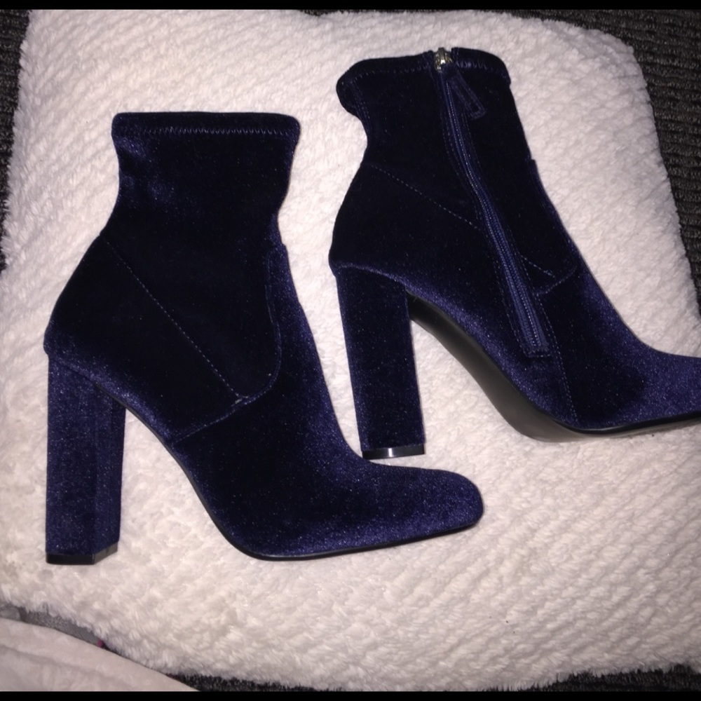 Steven Madden Edit Velvet Boots