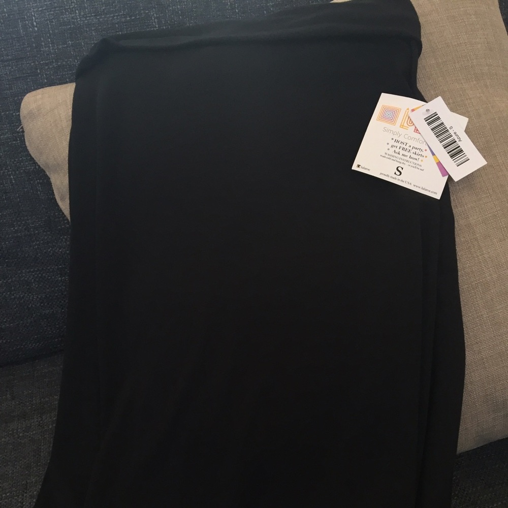NWT black LULAROE Azure skirt size small