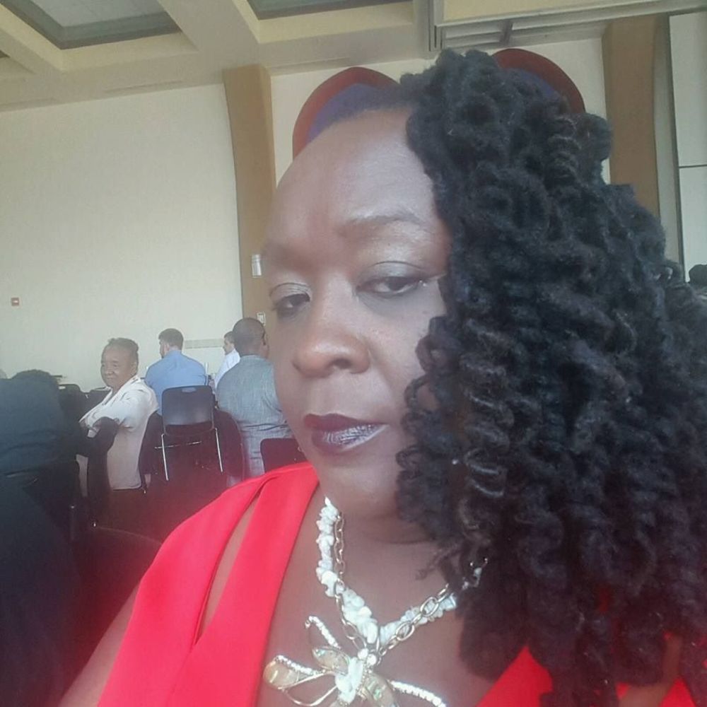 Meet your Posher, Lolita