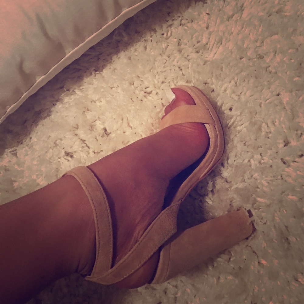 Steve Madden Brand new leather suede heels