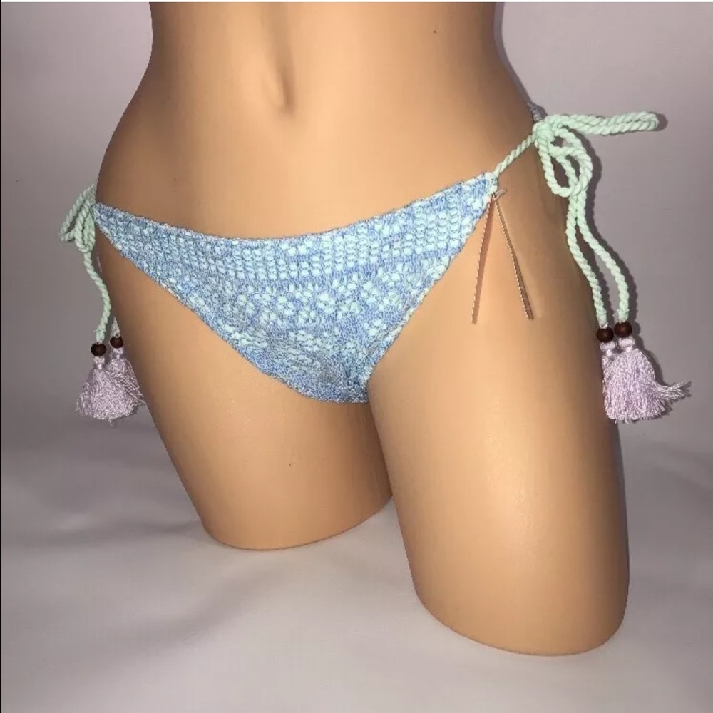 Victoria's Secret crochet Side Tie Bikini Bottom - Picture 2 of 7