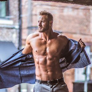 Meet your Posher, Tj