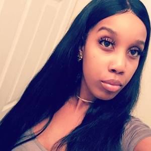 Meet your Posher, Denise