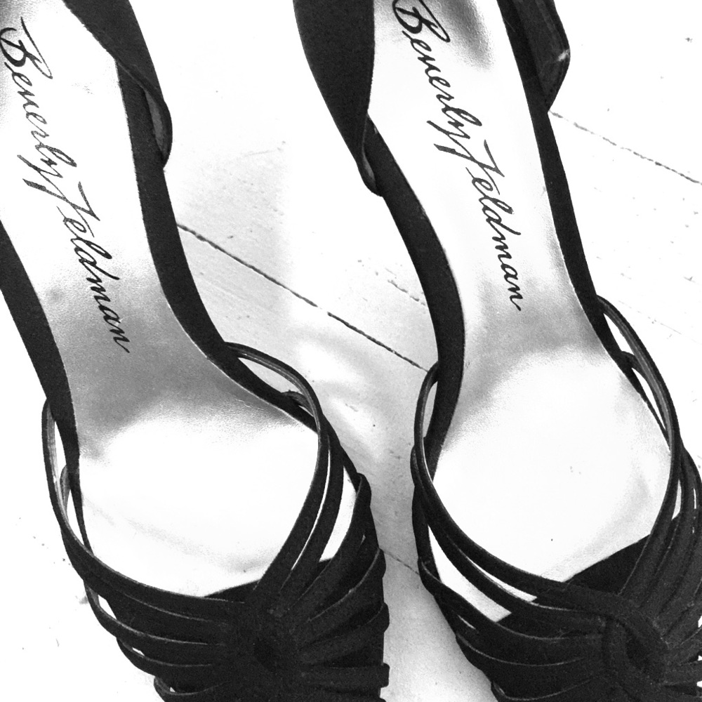 NIB Black Beverly Feldman sandals
