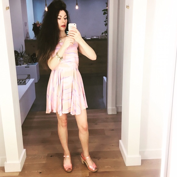 Meet your Posher, Ilana! - Picture 3 of 16