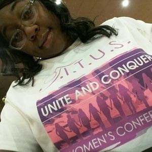 Meet your Posher, Carla