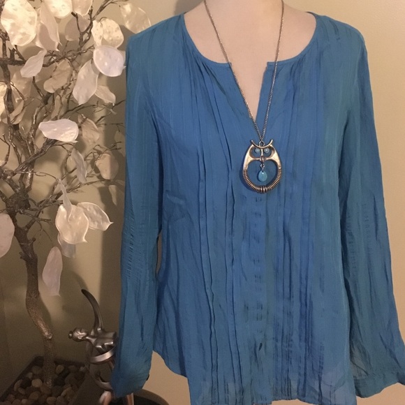 LOFT Tops - LOFT BLUE TOP
