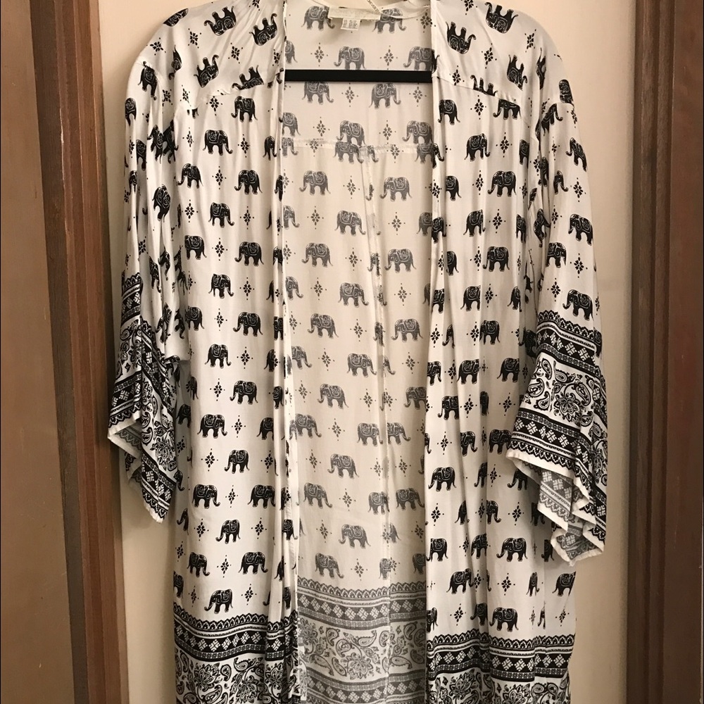 Forever 21 || Elephant printed Kimono Top || XL