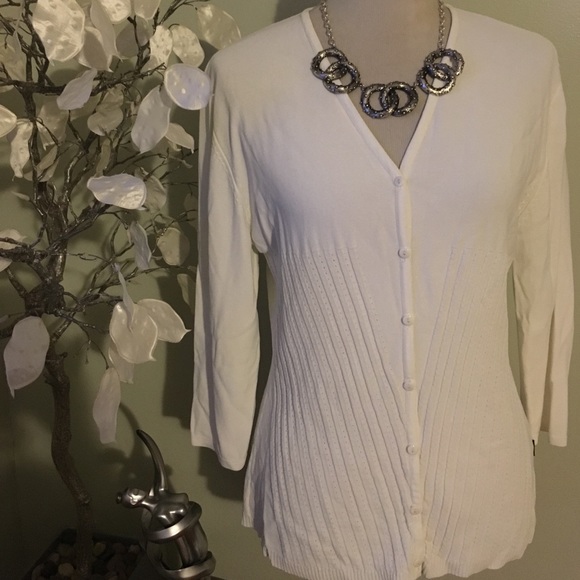 BCBGMaxAzria Sweaters - BCBGMAXAZRIA SWEATER