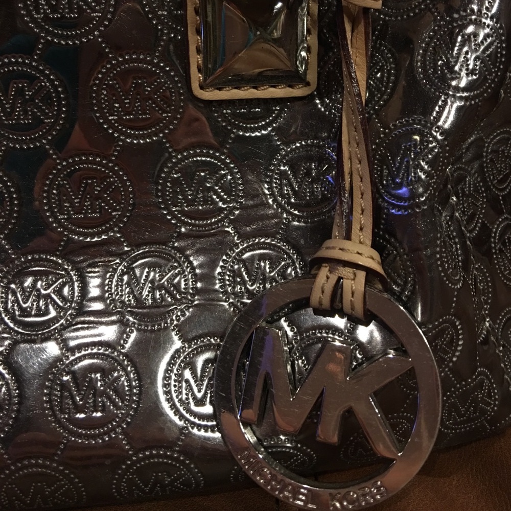 Micheal Kors silver jet set bag !!!