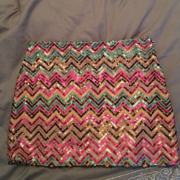 Fun sequin Mimi skirt! - Picture 1 of 2