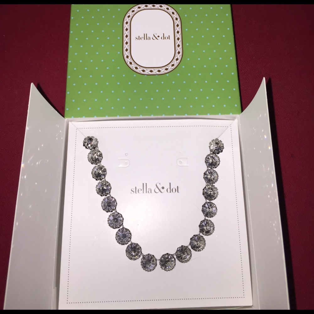 Stella and Dot Vintage crystal necklace