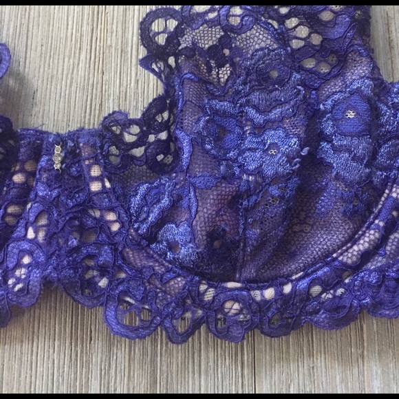 New! 32A Victoria's Secret unlined bra - Picture 3 of 4