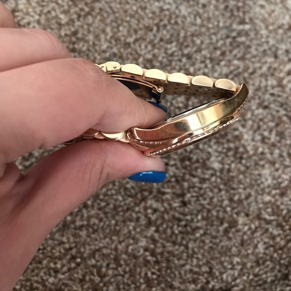 Rose gold Michael Kors watch - Picture 5 of 6